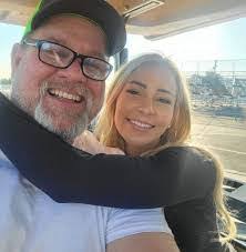 Betty Karns's Instagram, Twitter & Facebook