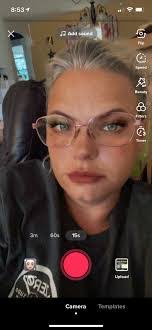 Carrie Graff's Instagram, Twitter & Facebook