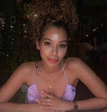 Cora gauthier is the wife of famous french footballer karim benzema. Cora Gauthier Family Husband Kids Parents Siblings Themefam