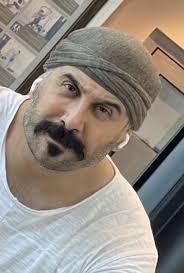 ‏the video is translated into english and turkishالقصة كلا 4kكلمات : Zvpn Jzni9g0km