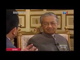 Bicara Khas Bersama Perdana Menteri Tun Dr Mahathir Mohamad 10 Dis 2018 Youtube With Images Mahathir Mohamad Cross Necklace