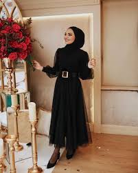 Kendi Ayaklari Uzerinde Durmak Icin Binbir Yaftalamaya Engele Kisitlamaya Ragmen Mucadele Eden Herkesle Gurur Duyuyorum Elbise Elbise Modelleri Payet Elbise