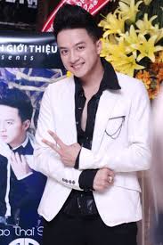 Anh được biết đến với vai trò là ca sĩ việt nam hát theo dòng nhạc trẻ. Cao Thai SÆ¡n Lá»™t Xac Vá»›i Album Gio Láº¡nh