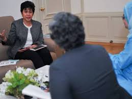 Welcoming remarks by governor at karnival kewangan 2017. Perbankan Maya Kini Beroperasi Di Malaysia Gabenor Bnm