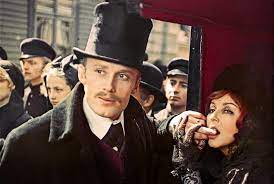 Ten archiwalny teledysk teledysk promujący film ziemia obiecana andrzeja wajdy zainspirował nas do stworzenia nowej The Promised Land 1975