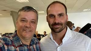 Eduardo Bolsonaro é sócio de empresário que apoiou 8 de Janeiro