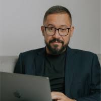 40+ "Eric Schatz" profiles