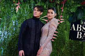 31 видео 981 просмотр обновлен 27 сент. Look Liza Soberano And Enrique Gil Go Understated Glam At The Abs Cbn Ball 2019