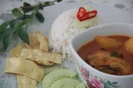 Sebijik kentang yang agak besar (kalau kecik letak ler 2 bijik). Sonicegurlz Resepi Kari Ayam Simple Curry Chicken Curry Kari Ayam