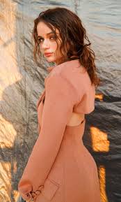 Born july 30, 1999 los angeles, california. 1280x2120 Joey King 2020 Iphone 6 Hd 4k Wallpapers Images Backgrounds Photos And Pictures