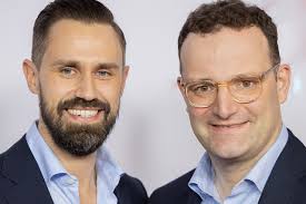 „der vertrag mit der burda gmbh ist nach angebotseingang nach einem standardisierten verfahren zu. Spahns Ministerium Kauft Masken Von Unternehmen Seines Mannes Nurnberger Blatt