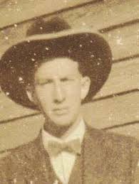 🎉Steve Perry🎉 His father's last name was Pereira, which his father  shortened to Perry.