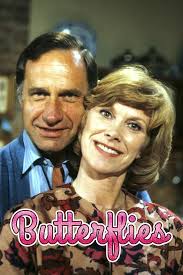 Is there any other fans of the brilliant comedy series called 🦋  Butterfly's ?. During the early 1980s while I was working in Texas USA  🇺🇸. One lonely night I was flickering