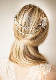 Classic natural wavy wedding hairstyle and straight hair wedding more hairstyles is the easiest bridal hairstyle to make, whether you are looking for wedding hairstyles for long hair, short hair or medium hair, or you want to achieve a half up half down wedding hair, wedding hair down, wedding hair braided, boho wedding hair, and other wedding. Best Wedding Hair Tips For Wearing Straight Styles