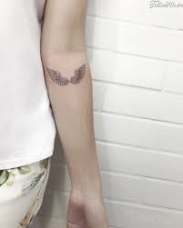 Hình xăm con mắt mặt trăng và biểu tượng chữ thập ở trên các ngón tay. Phat Sá»'t Vá»›i 99 Hinh XÄƒm Ä'oi Canh Hot Hit Nháº¥t Hinh XÄƒm á»Ÿ Cá»• Hinh XÄƒm Ä'oi Canh Hinh XÄƒm
