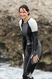 Stars of the hunger games have hit the red carpet for its world premiere in los angeles. Pin By Rory Ingle On Jl Jennifer Lawrence Jennifer Lawrence Hunger Games Jennifer Lawrence Hot