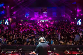 Rogo's adalah restoran roller coaster terbesar di dunia. Lepas Penat Ini 6 Klub Malam Paling Hits Di Jakarta Okezone Lifestyle