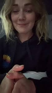 Laura Griffey's Instagram, Twitter & Facebook