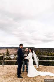 Victoria And Zack S Wedding In Snowshoe West Virginia In 2020 Cheap Holiday Decor Cheap Farmhouse Decor Living Room Decor Pictures