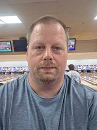 Hi I'm Joe 43, located in Manchester. If you want a cute guy with a great  sense of humor and a dad bod, look no further.