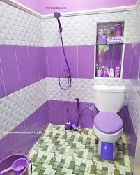 Selain kamar mandi ukuran kecil, kamar mandi dengan desain sederhana juga menjadi favorit banyak orang. Inspirasi Desain Kamar Mandi Ukuran 2 X 1 Meter Dengan Shower Homeshabby Com Design Home Plans Home Decorating And Interior Design