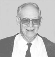 Kelly Beetham's Instagram, Twitter & Facebook