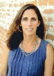 Kirsten Hicks's Instagram, Twitter & Facebook