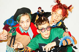 Exo Sub Unit Exo Cbx Hits No 1 On World Albums With Hey