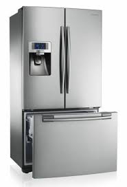 Amerikanische Kuhlschranke Liegen Im Trend Und Sind Sehr Praktisch Amerikanische Kucheideeneinrichtu In 2020 Side By Side Kuhlschrank Kuche Kuhlschrank Kuhlschrank