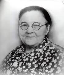 As you can see there's a lot of Anderson's listed in this Bible of Mary  Azlene Anderson Mills!! My husband's Grandmother better known as “Momma  Mills”. It's a little hard to read