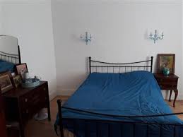 جميل البيت غرفة سرير 4 10 كم من سارلات مع 4000 M2 من الأرض