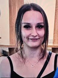 Znęcał się nad swoją partnerką i jej córką. Policjanci z Komisariatu  Policji w Pyskowicach zatrzymali 50-letniego mieszkańca powiatu  gliwickiego, podejrzanego o wieloletnie znęcanie się fizyczne i psychiczne  nad partnerką oraz jej nieletnią