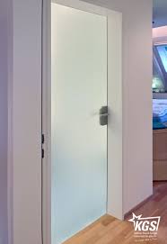 Wenn sie ein strukturiertes glas verwenden, können sie die glastür im badezimmer verwenden. Diamant Satinato Glasture Als Holzturenersatz Fur Glasture Zwischen Badezimmer Und Schlafzimmer Mit Dorma Beschlagen Glastur Badezimmer Tur Glas Badezimmer