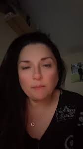 Kellie Wolfe's Instagram, Twitter & Facebook