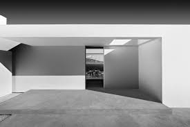 Gallery Of Silver House Dwek Architectes 13 White Walls Modern Architecture House Modern Architecture