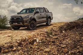 Yang membuat aku merasa memikul tanggung jawab besar untuk melindungi mereka. Toyota Hilux Baharu Tampil Lebih Hebat Selamat Dan Bergaya Prebiu Com