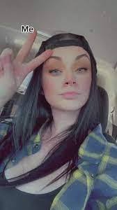 Jacqueline Devore's Instagram, Twitter & Facebook