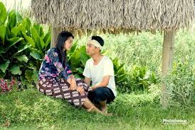 Prewedding di taman sederhana tapi bagus. Prewedding Di Sawah