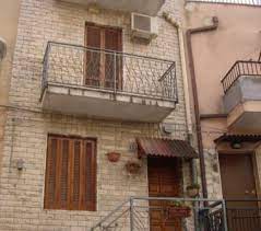 Cerca tra i 7 annunci immobiliari e trova la tua casa dei sogni tra i migliori immobili di privati e di agenzie immobiliari. Case In Vendita Da Privati Sannicandro Di Bari Casadaprivato It