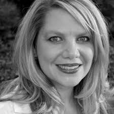 Lessie Love's Instagram, Twitter & Facebook