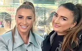 Acolo am găsit Raiul pe pământ. Acolo este liniștea, acolo este iubire...” Andreea  Sandu, fina Anamariei Prodan, este studentă la Teologie și și-a găsit  liniștea în credință. Prin ce traume a trecut /