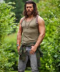 Can yaman, the popular turkish actor starring in erkenci kuş, was born on 08 november 1989 in he triumphed over the likes of jensen ackles to win the title of 2019's tv's top leading man. Can Yaman S Connection Is Revealed The Actor Is Caught In Private Moments With The Italian Presenter