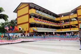 Tujuan upacara bendera sangat baik untuk penanaman pendidikan karakter anak didik sebagai generasi penerus bangsa. Semangat Cinta Negara Diterjemah Dalam Lukisan