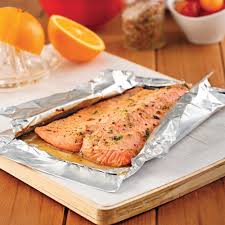 Une truite au four aromatisée au fenouil. Filet De Truite Sauce Moutarde Et Orange Je Cuisine