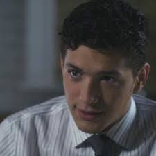 J'aurais aimé qu'ils gardent le Jason d'origine. Il est trop beau. :  r/PrettyLittleLiars