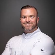 Amy Almquist's Instagram, Twitter & Facebook