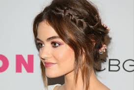 14 Gorgeous Half Up Half Down Hairstyles Short Hair Updo Oval Face Hairstyles Hair Styles