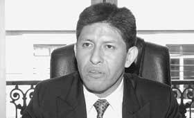 Egresado y sin experiencia dan empleo a hijo de magistrado en el TSJE