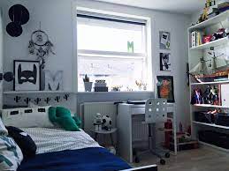 I think younger children need to have the freedom to be creative with their toys and this sometimes means being able to leave them out. Inspiration 6 Year Old Boy Bedroom Boys Bedroom Decor Children Room Boy 6 Year Old Boy Bedroom