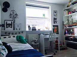 A big boy bedroom for a little boy, this modern take on a safari room combines a contemporary feel with mid century modern furniture. Inspiration 6 Year Old Boy Bedroom Boys Bedroom Decor Children Room Boy 6 Year Old Boy Bedroom